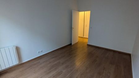 location Appartement F4 DE 109.99m² À NEUILLY SUR SEINE - Photo 2