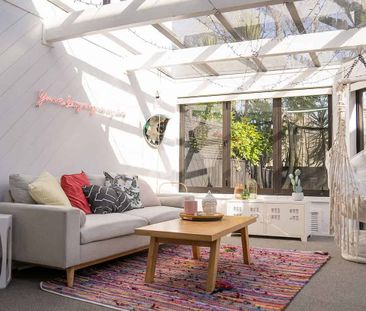 Tropical Oasis 3BR Townhouse in Remuera - Photo 3
