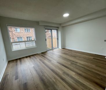 For Lease - 5625 Glen Erin Drive Unit# 26, Mississauga, Ontario - Photo 5