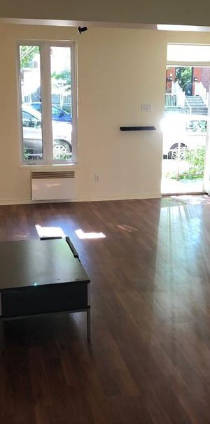 4 ½ IMPECCABLE – Rez-de-jardin – Secteur calme & près du métro ! - Photo 1