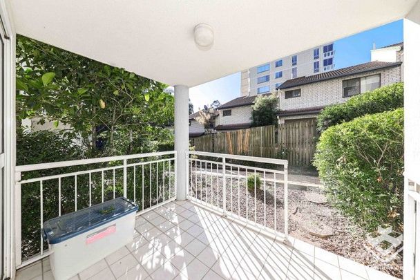 Hurry! Secure Your Dream Rental in Indooroopilly Today! - Photo 1