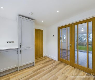 3 bedroom semi-detached house to rent - Photo 2