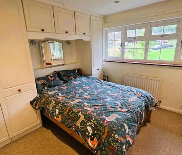 3 bedroom end of terrace house to rent - Photo 5