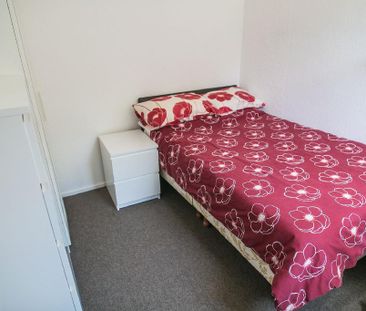 4 bedroom house to rent - Photo 6