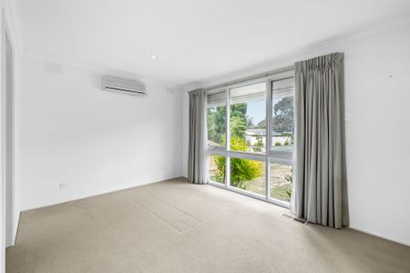 A cul-de-sac gem just metres from schools - PRIVATE OPENS, PLEASE CONTACT 9800 2222 TO ARRANGE INSPECTION - Photo 2