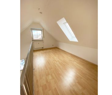 IMMOPARTNER - Galerie-Wohnung mit viel Potenzial - Photo 1