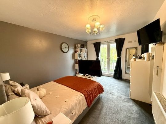 Hamilton Park North, Hamilton, ML3 - Photo 1