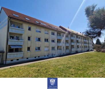 Perfekte Familienwohnung mit schönem Balkon in ländlicher grüner Um... - Photo 3