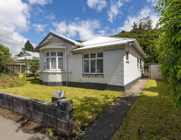 Spacious Six-Bedroom Home at 141 North Road - Photo 1