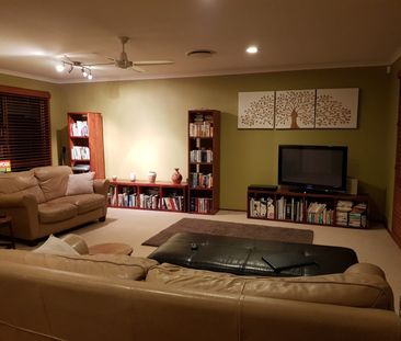 Boarding Room in Helensvale with Popular Meal Option - Photo 4
