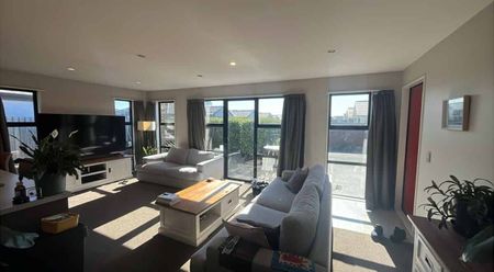 Bouler Court Family home - Photo 3