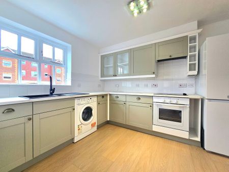 2 Bedroom Apartment, Macmillan Way, London - Photo 4