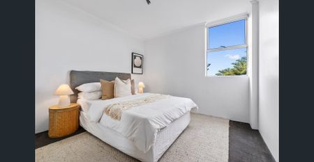 Top Floor Corner Apartment with Views to the Ocean & Wedding Cake Island - Lift Access - Photo 4