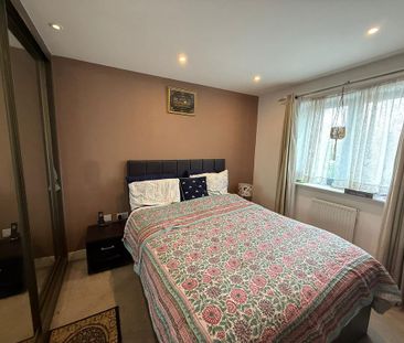 4 bedroom terraced house to rent - Photo 3