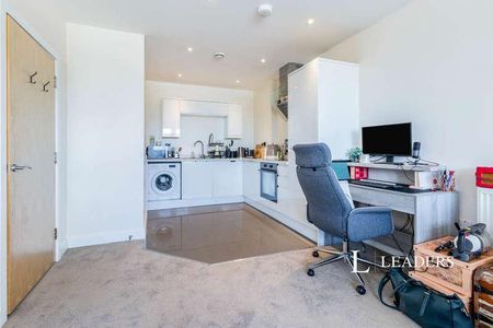 Leben Court, Sutton, SM1 - Photo 2