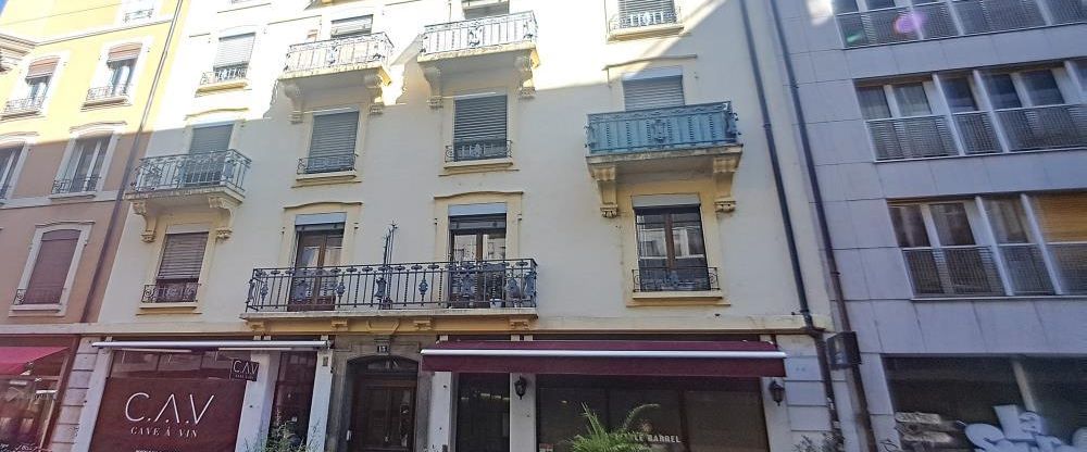 Appartement de 3 pièces comprenant : un hall, une cuisine, une salle de bains, un w.c., une chambre et un séjour - Foto 1