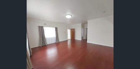 3 Bedroom Fibro House - Photo 3