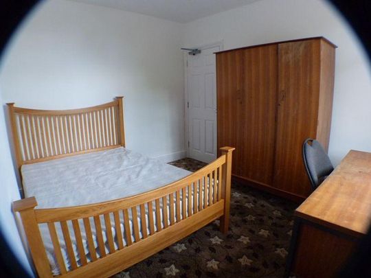 5 bedroom semi-detached house to rent - Photo 1