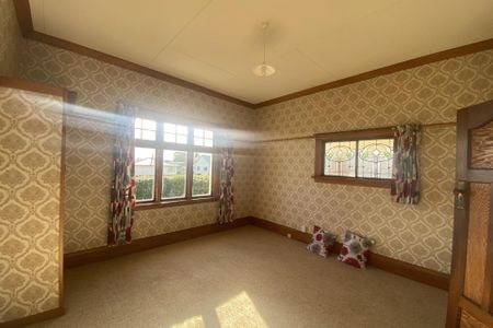 11 Biggar Street, Strathern - Photo 2