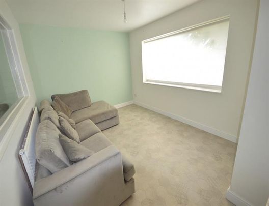 3 Bedroom Semi Detached Available Arranging tenancy - Photo 1
