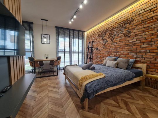 PCK kawalerka z ogródkiem i miejscem postojowym - Photo 1