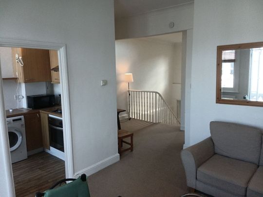 2 Bed Flat, Fairholme Road, W14 - Photo 1