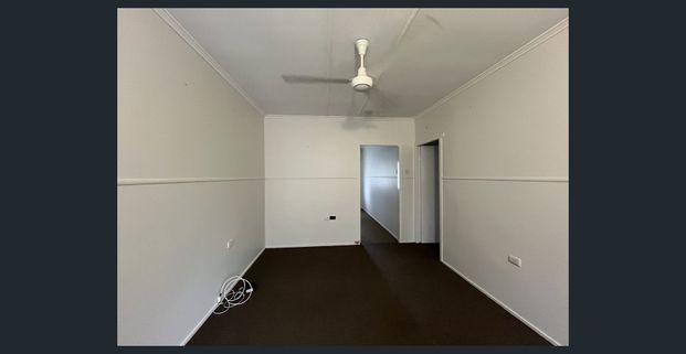 TIDY ONE BEDROOM UNIT! - Photo 1