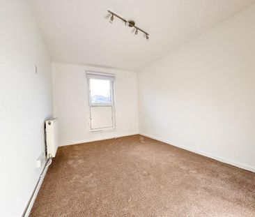 2 bedroom ground floor flat to rent - Photo 6