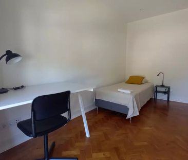 Room in shared apartment in Lisboa - Foto 3