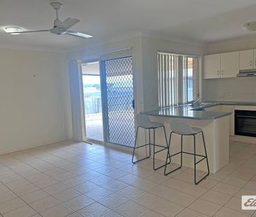 Comfortable Family Living - Photo 5