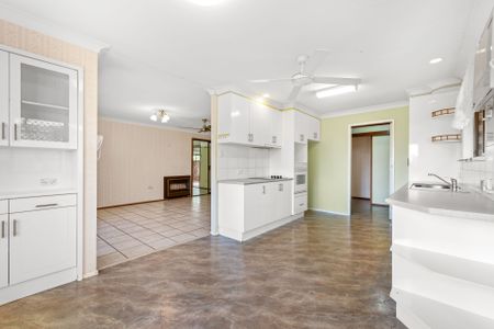 10 Damian Crescent - Photo 4