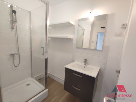 Location Appartement 2 pièces 46m² MARSEILLE 3ème - Photo 4