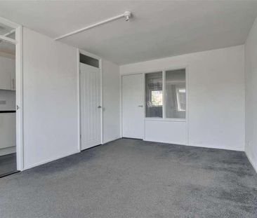 Chidham Close, Havant, PO9 - Photo 6