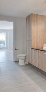 Condo 3.5+ espace bureau disponible rapidement - Photo 3