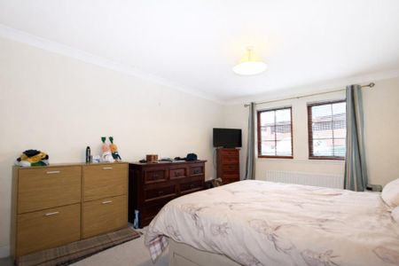 3 bedroom flat to rent - Photo 5