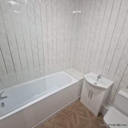 2 bedroom property to rent in Ashton Under Lyne - Photo 3