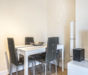 1 Bed Flat, Kirkdale, SE26 - Photo 2