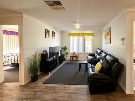 Charming Family Home in Dubbo - Photo 4