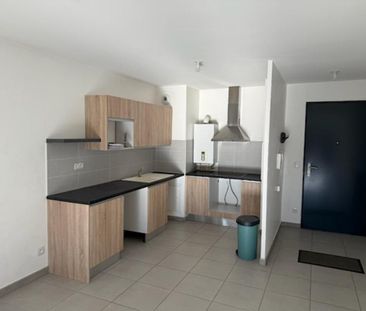 Location Appartement 3 pièces 65m² PESSAC 33600 - Photo 3