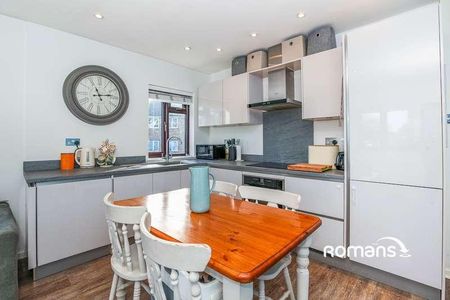 Courthouse Road, Maidenhead, Berkshire, SL6 - Photo 4