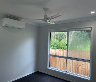 Modern 4 bedroom duplex in quiet estate - Photo 2