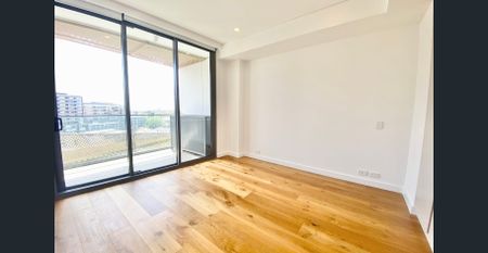 Large 1 BED APARTMENT ! - Photo 3