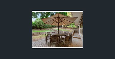 🏡 Spacious 4br Family Home Opposite Lochiel Park! 🌳 - Photo 3