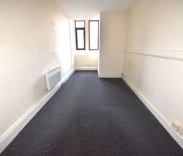 1 bedroom Flat in Towers Flat 1, Leeds - Photo 1