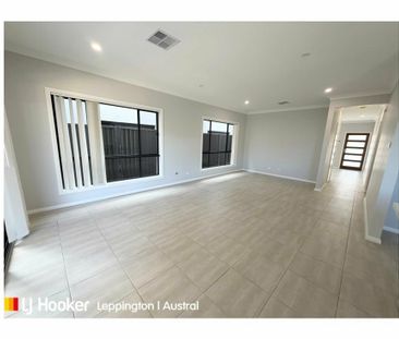 Spacious Family Home Offering Comfort & Convenience - Photo 1