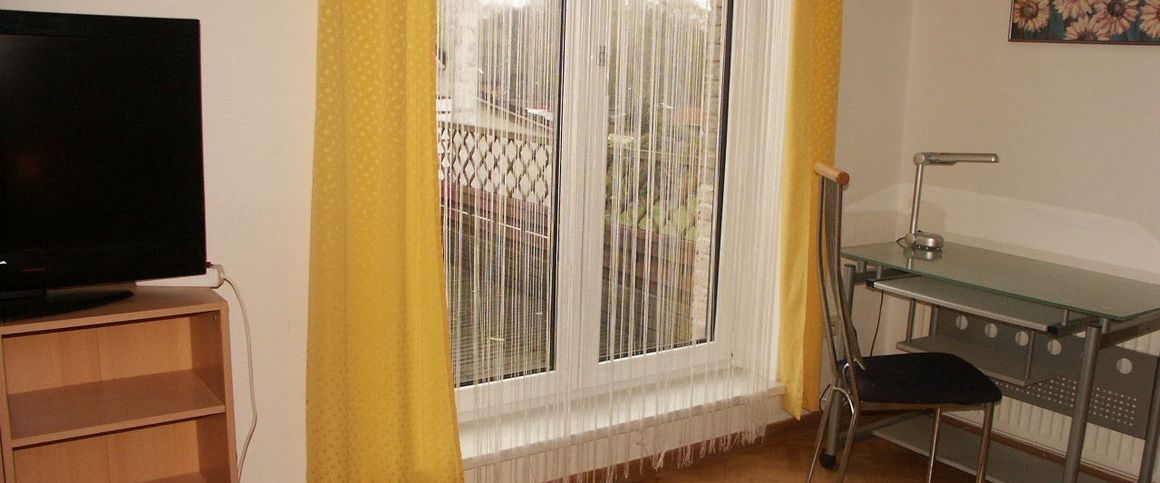 Eversburg, großzügige 3-Zi.-Wohnung mit 2 Schlafzimmern und großer Dachterrasse. - Photo 1