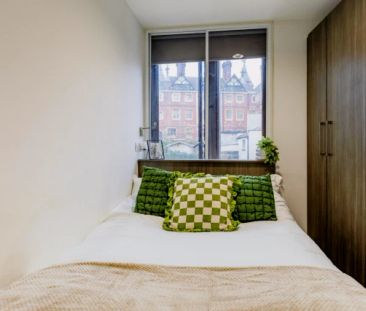 Premium 2 Bed Apartment - Photo 4