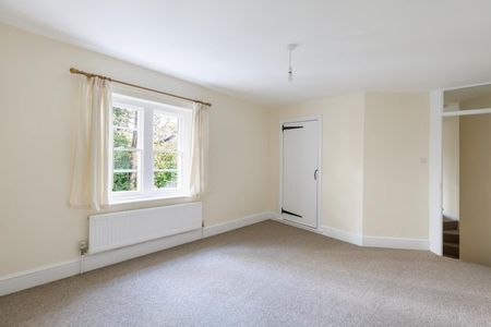 2 Bed House - Photo 3