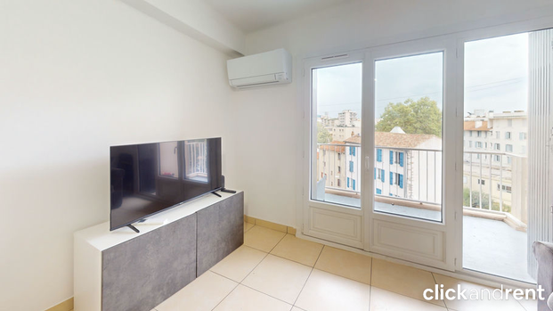 Chambre meublée dans grand T5 meublé de 80 m² – Toulon (83200) - Photo 1