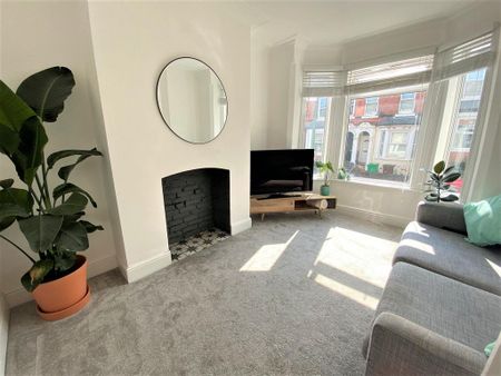 2 bedroom terraced house to rent - Photo 2